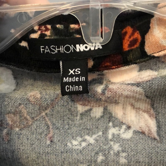 🌻 Floral Tie Front Button Up - Picture 3 of 3